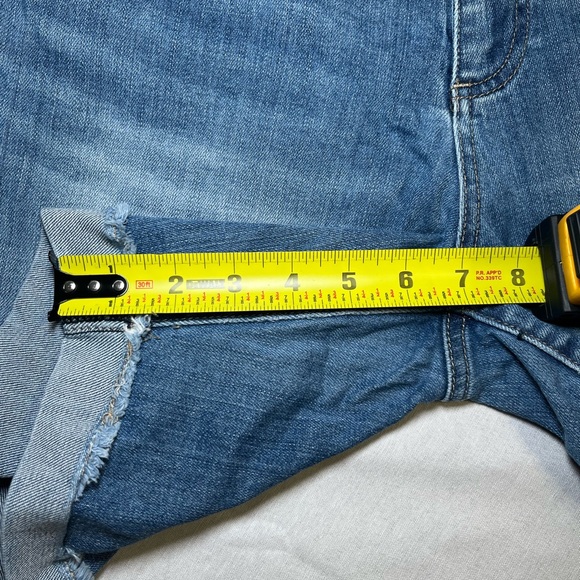 Kut Kloth Women Catherine Boyfriend Mid Rise Stretch Denim Bermuda Short Size 10 - Picture 5 of 9